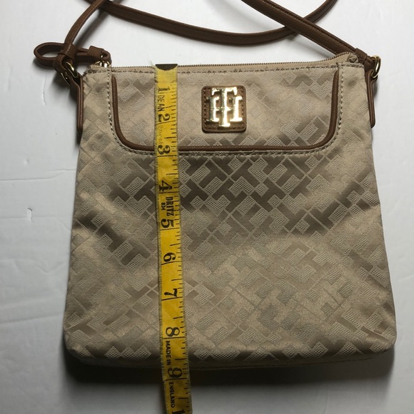 Tommy Hilfiger tan crossbody bag - Picture 9 of 9